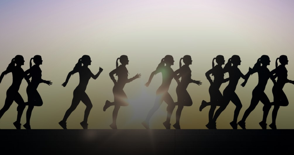 girls running
