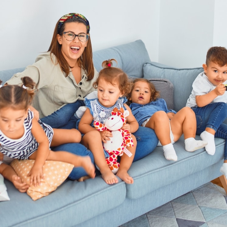 Women with 4 kids